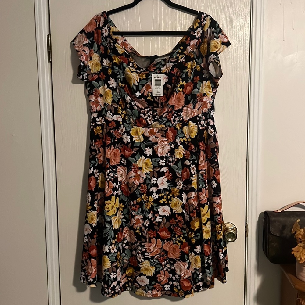 🖤🧡💛🤎 TORRID New with tags skater dress 🖤🧡💛🤎